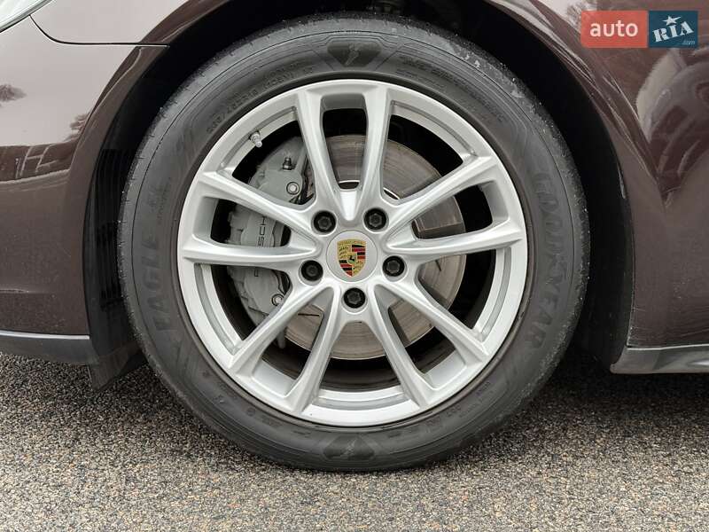 Фастбек Porsche Panamera 2017 в Дніпрі фото 9 Фастбек Porsche Panamera 2017 в Дніпрі