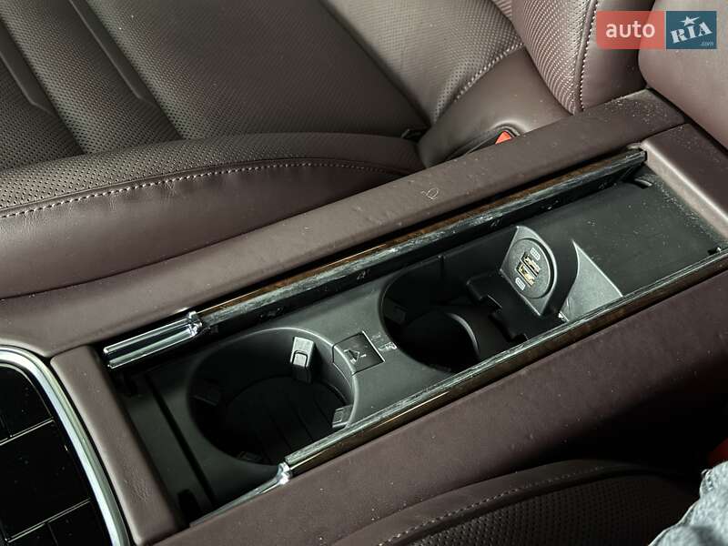 Фастбек Porsche Panamera 2017 в Дніпрі фото 33 Фастбек Porsche Panamera 2017 в Дніпрі
