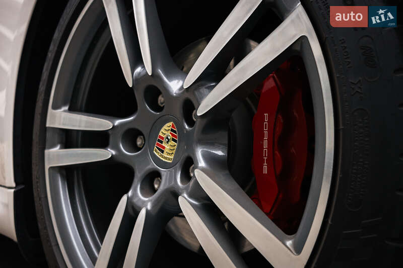 Фастбек Porsche Panamera 2011 в Києві