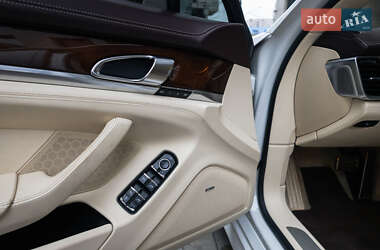 Фастбек Porsche Panamera 2011 в Києві