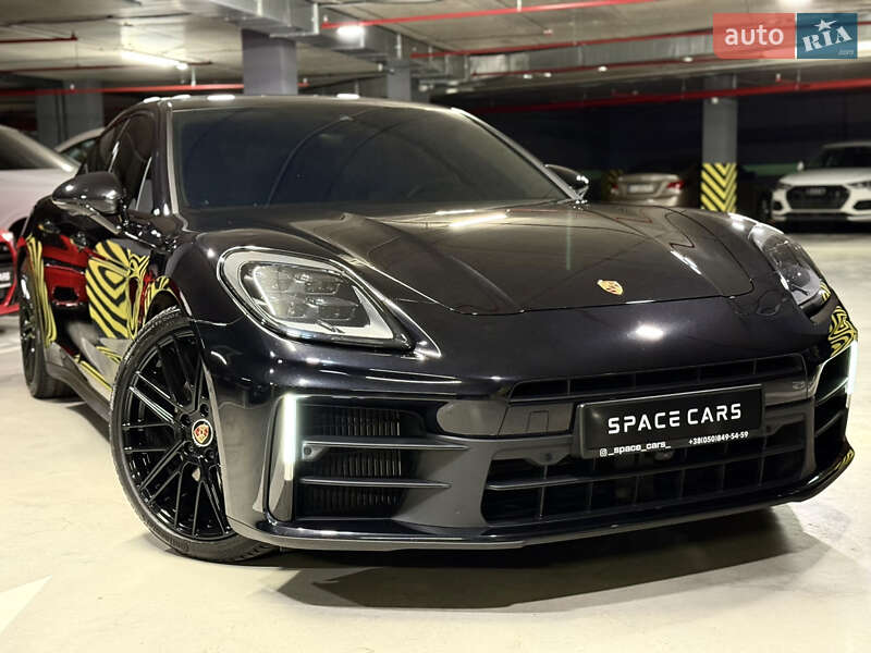 Фастбэк Porsche Panamera 2023 в Киеве