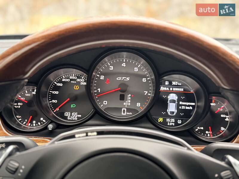 Фастбек Porsche Panamera 2016 в Києві