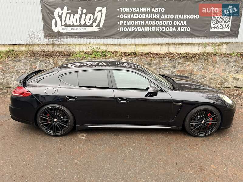 Фастбек Porsche Panamera 2016 в Києві