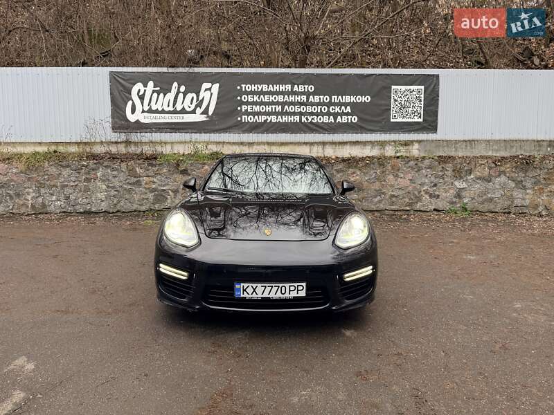 Фастбек Porsche Panamera 2016 в Києві