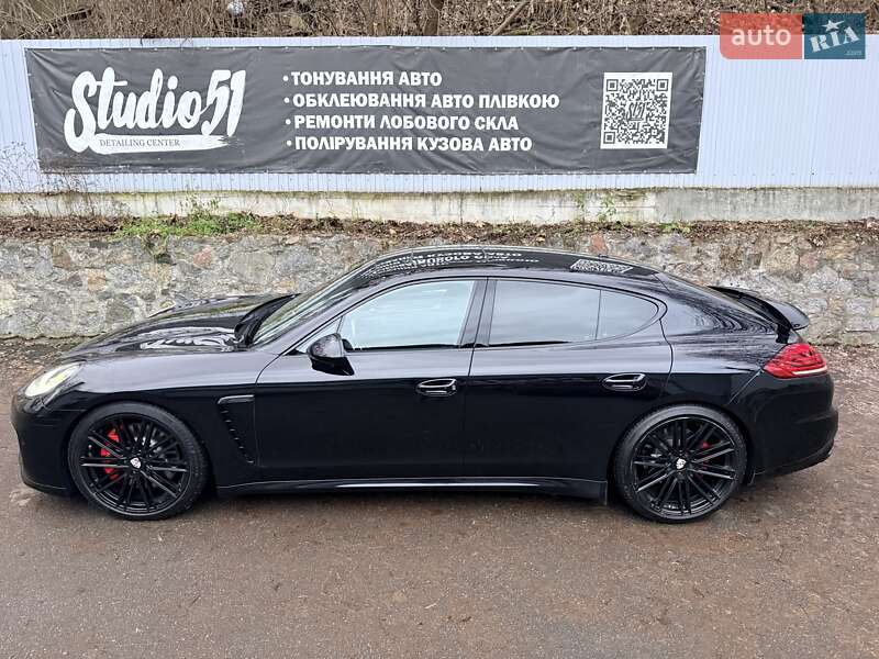 Фастбек Porsche Panamera 2016 в Києві