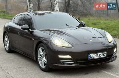 Фастбек Porsche Panamera 2012 в Кривому Розі