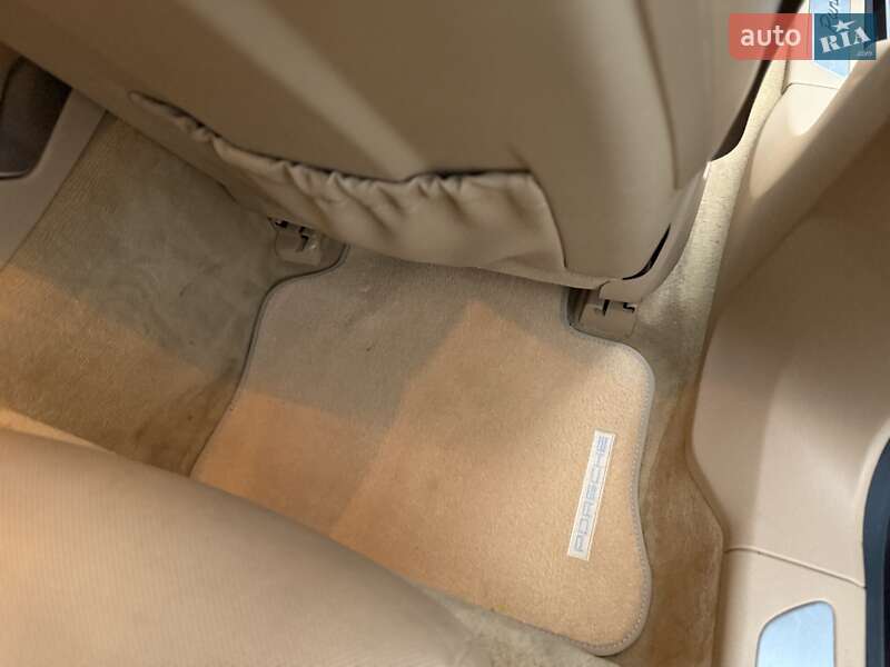 Фастбэк Porsche Panamera 2012 в Кривом Роге фото 50 Фастбэк Porsche Panamera 2012 в Кривом Роге