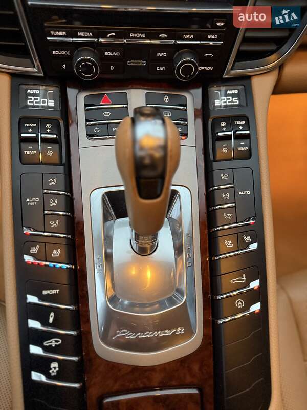 Фастбэк Porsche Panamera 2012 в Кривом Роге фото 70 Фастбэк Porsche Panamera 2012 в Кривом Роге