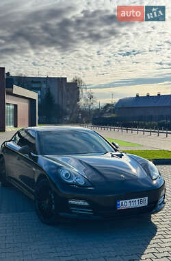 Фастбек Porsche Panamera 2011 в Мукачевому
