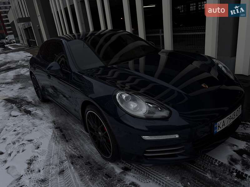Фастбек Porsche Panamera 2013 в Києві фото 66 Фастбек Porsche Panamera 2013 в Києві
