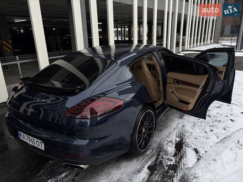 Фастбек Porsche Panamera 2013 в Києві фото 78 Фастбек Porsche Panamera 2013 в Києві