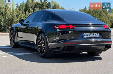 Фастбек Porsche Panamera 2016 в Києві
