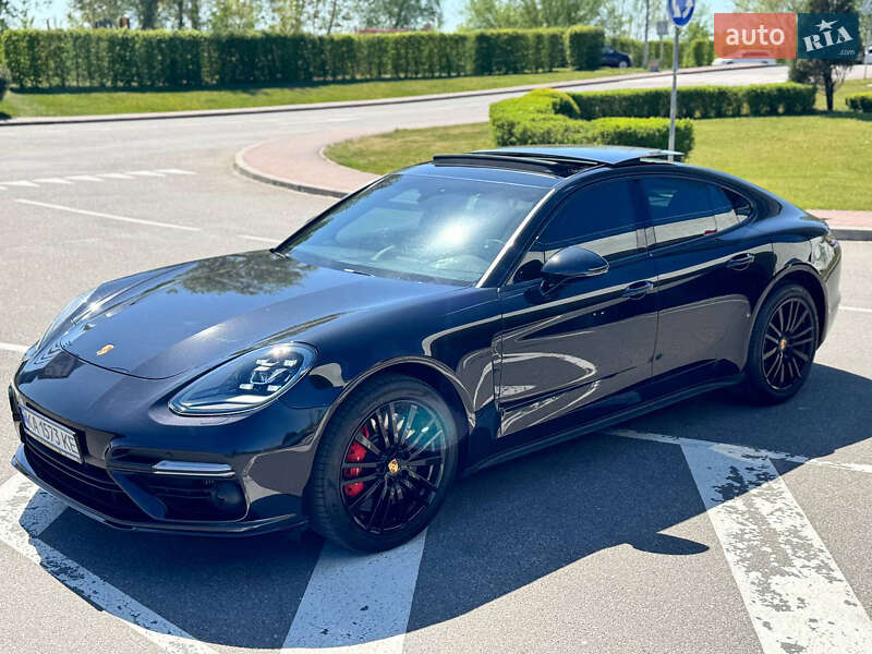 Фастбэк Porsche Panamera 2016 в Киеве