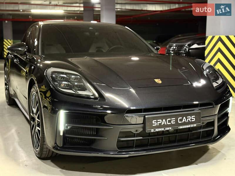 Фастбэк Porsche Panamera 2024 в Киеве