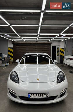 Фастбэк Porsche Panamera 2011 в Киеве