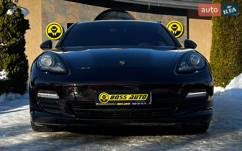 Фастбэк Porsche Panamera 2013 в Львове
