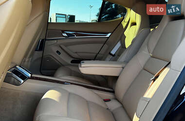 Фастбэк Porsche Panamera 2013 в Львове