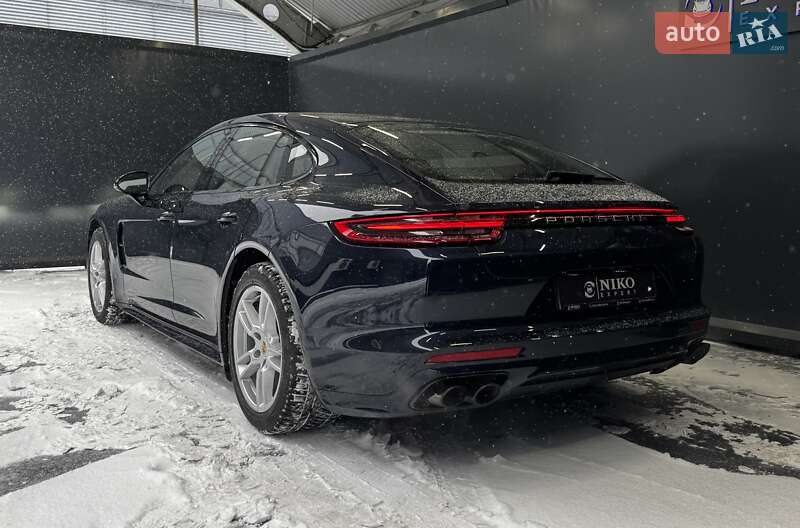 Фастбэк Porsche Panamera 2017 в Киеве фото 11 Фастбэк Porsche Panamera 2017 в Киеве