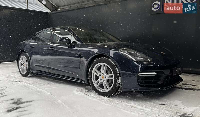 Фастбэк Porsche Panamera 2017 в Киеве фото 18 Фастбэк Porsche Panamera 2017 в Киеве