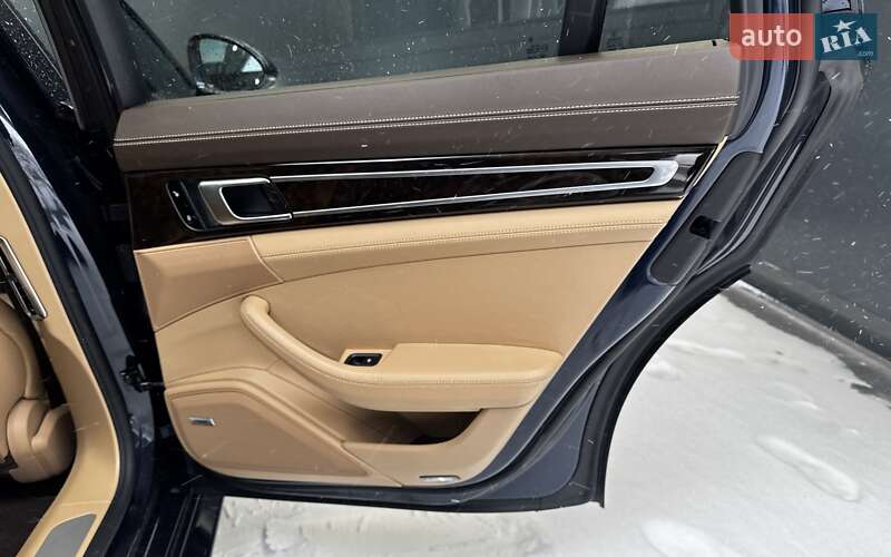 Фастбэк Porsche Panamera 2017 в Киеве фото 43 Фастбэк Porsche Panamera 2017 в Киеве