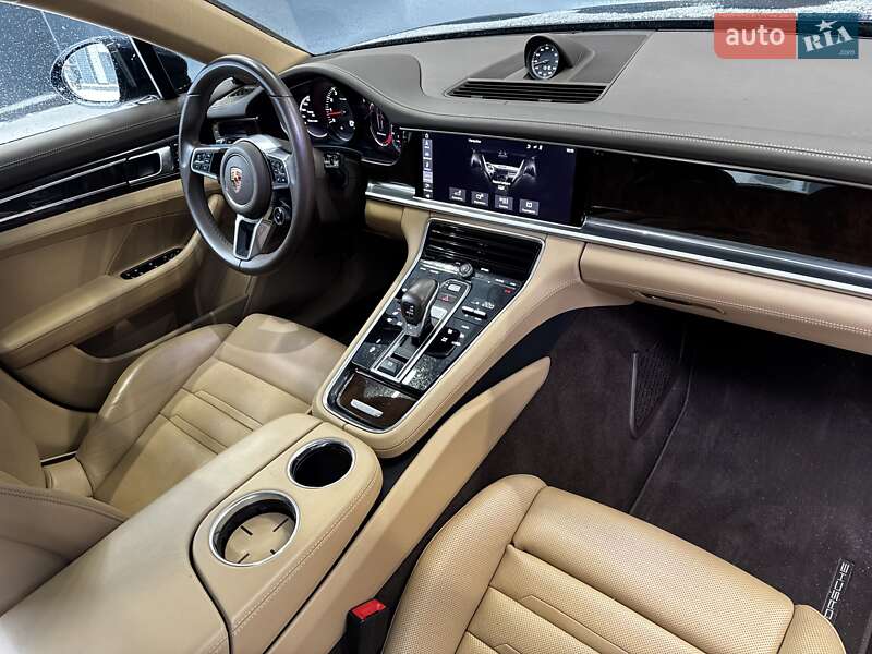 Фастбэк Porsche Panamera 2017 в Киеве фото 26 Фастбэк Porsche Panamera 2017 в Киеве
