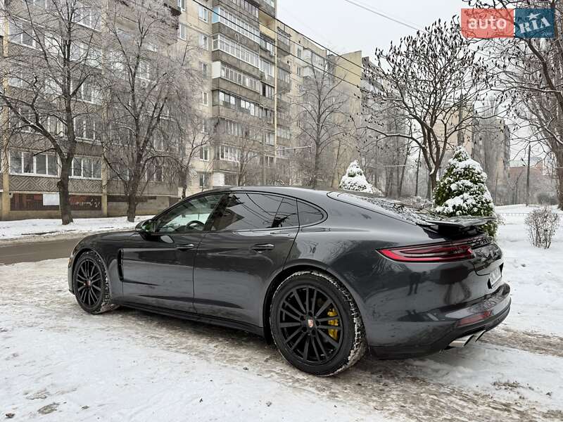 Фастбэк Porsche Panamera 2017 в Киеве фото 7 Фастбэк Porsche Panamera 2017 в Киеве