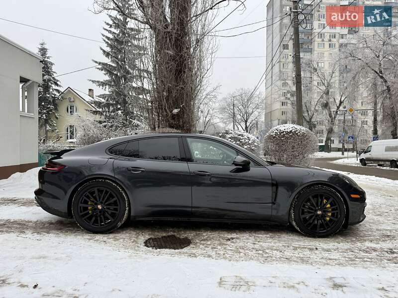 Фастбэк Porsche Panamera 2017 в Киеве фото 14 Фастбэк Porsche Panamera 2017 в Киеве