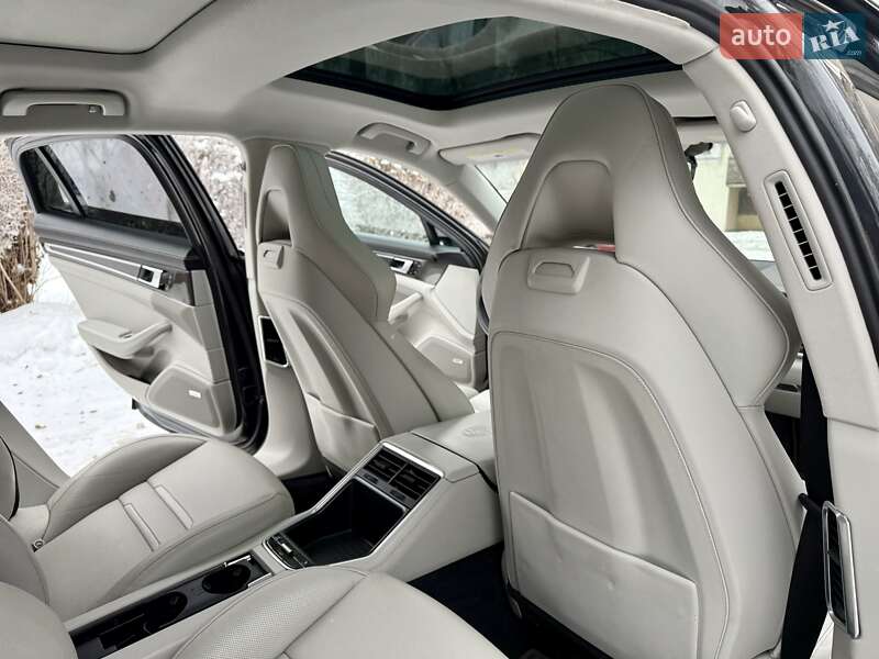 Фастбэк Porsche Panamera 2017 в Киеве фото 45 Фастбэк Porsche Panamera 2017 в Киеве