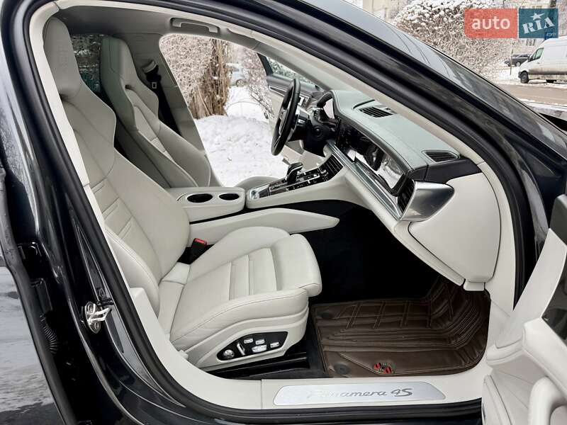 Фастбэк Porsche Panamera 2017 в Киеве фото 55 Фастбэк Porsche Panamera 2017 в Киеве
