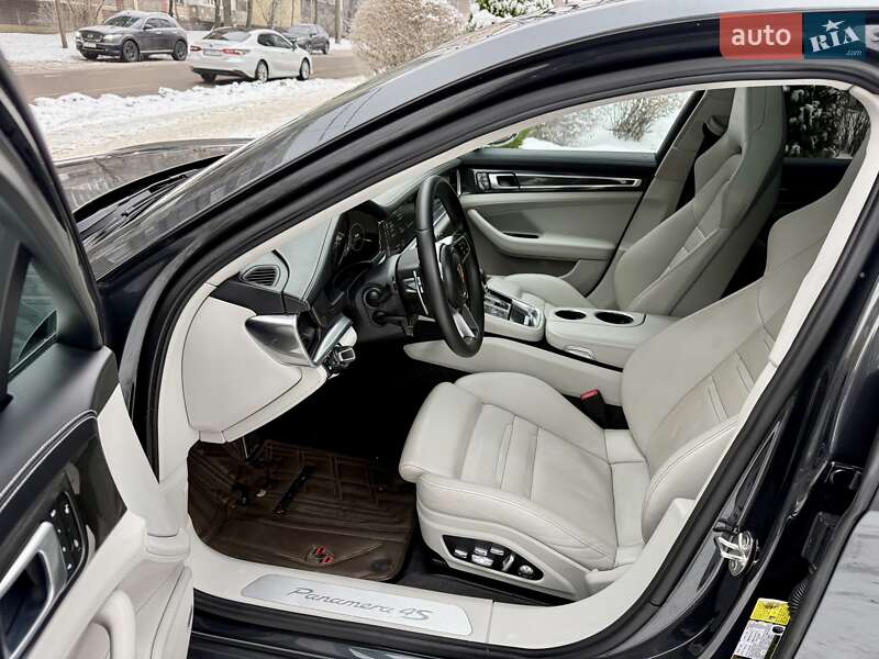 Фастбэк Porsche Panamera 2017 в Киеве фото 63 Фастбэк Porsche Panamera 2017 в Киеве
