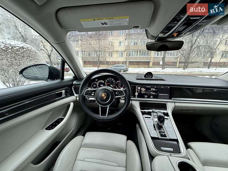 Фастбэк Porsche Panamera 2017 в Киеве фото 70 Фастбэк Porsche Panamera 2017 в Киеве
