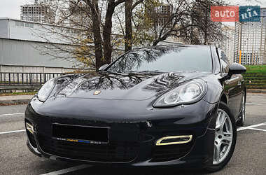 Фастбэк Porsche Panamera 2011 в Киеве