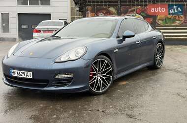 Фастбек Porsche Panamera 2011 в Одесі