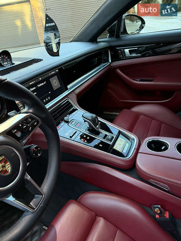 Фастбэк Porsche Panamera 2017 в Одессе