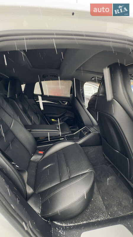 Фастбэк Porsche Panamera 2019 в Хмельницком