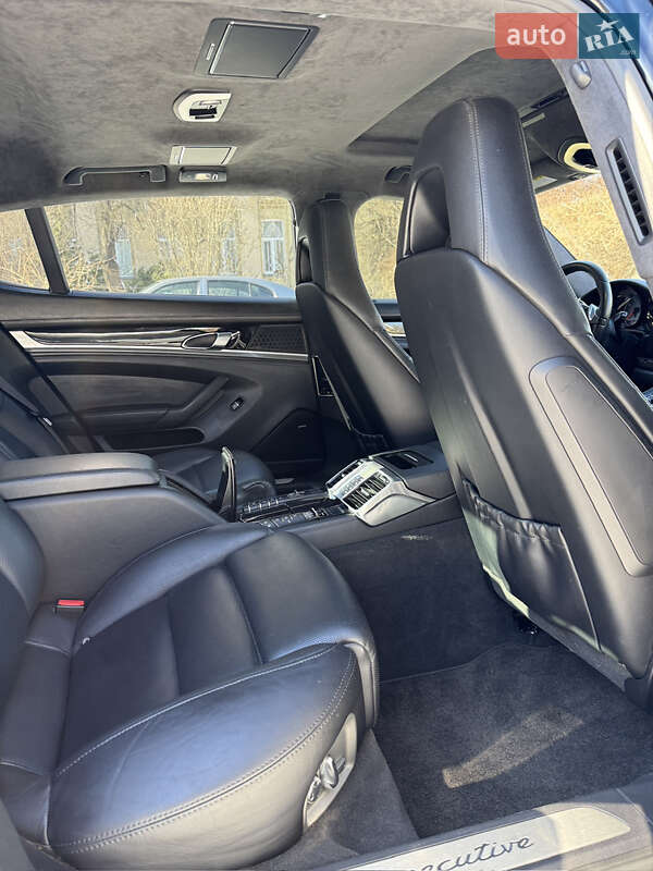Фастбэк Porsche Panamera 2013 в Киеве