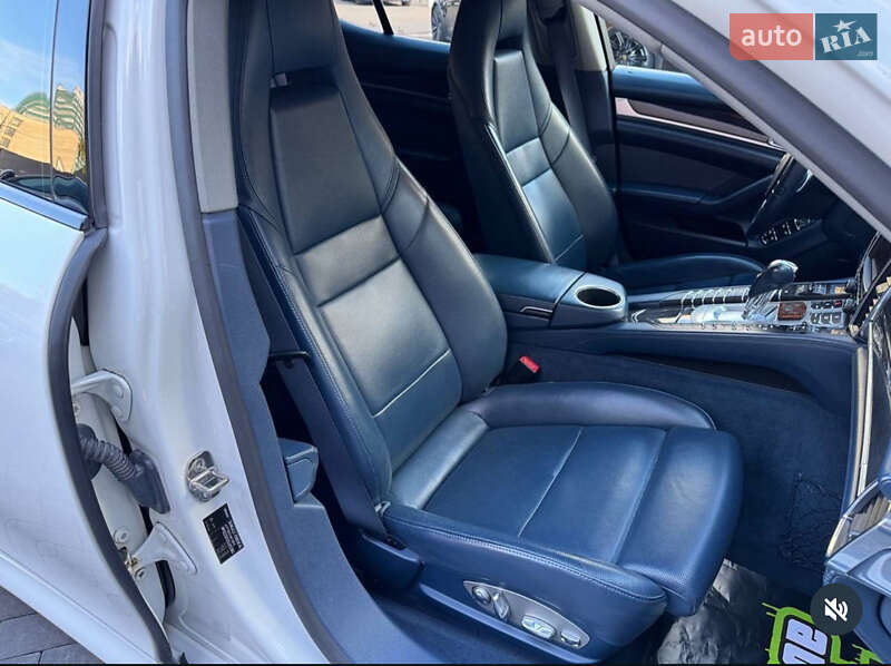 Фастбэк Porsche Panamera 2012 в Львове