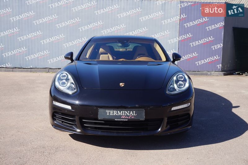 Фастбэк Porsche Panamera 2013 в Одессе