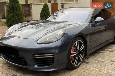 Фастбек Porsche Panamera 2013 в Києві