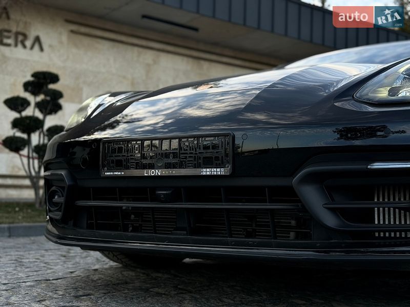 Фастбэк Porsche Panamera 2022 в Львове
