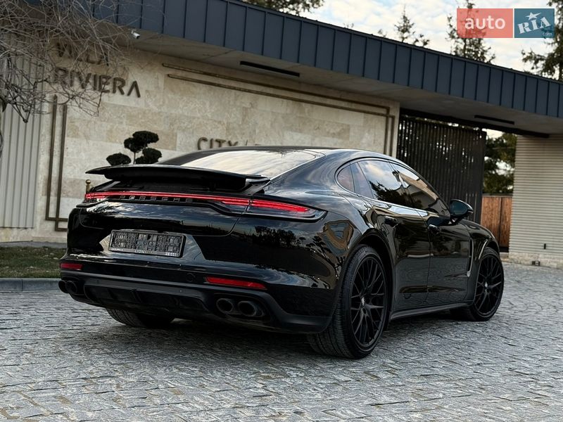 Фастбэк Porsche Panamera 2022 в Львове