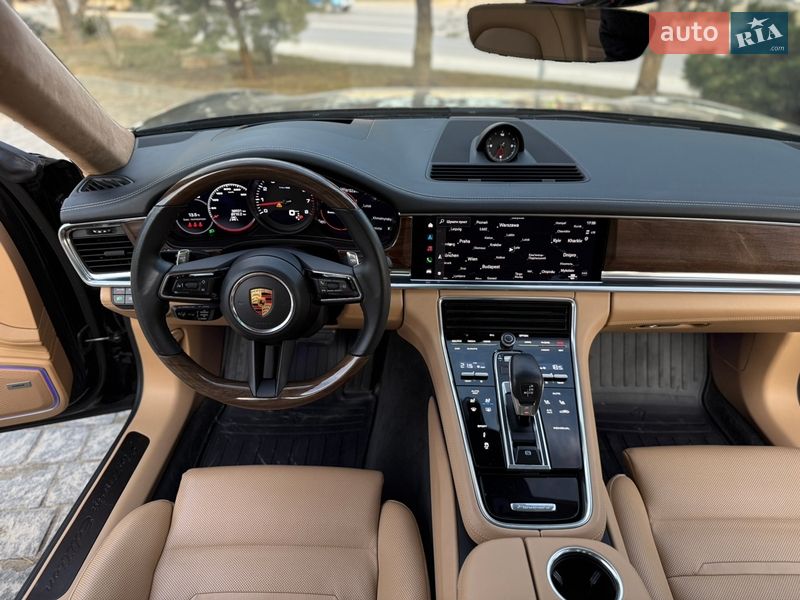 Фастбэк Porsche Panamera 2022 в Львове