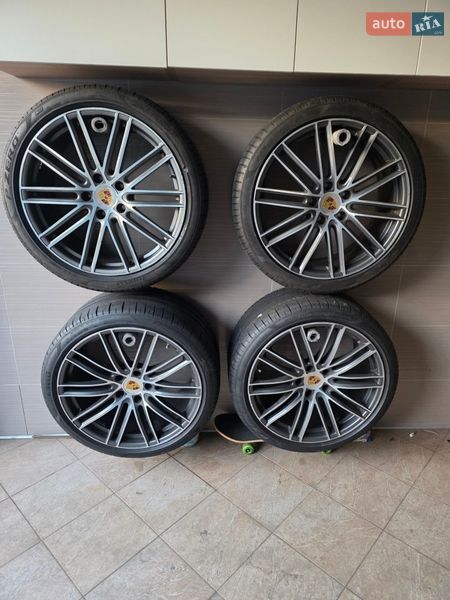 Фастбэк Porsche Panamera 2017 в Киеве