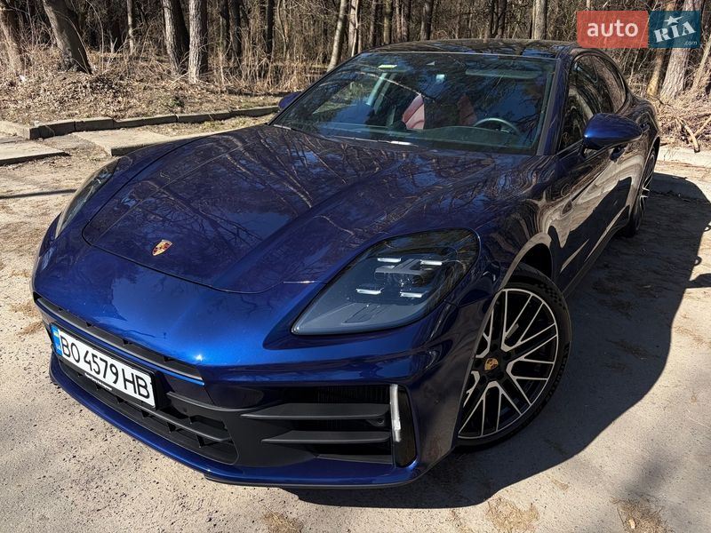 Фастбэк Porsche Panamera 2024 в Киеве