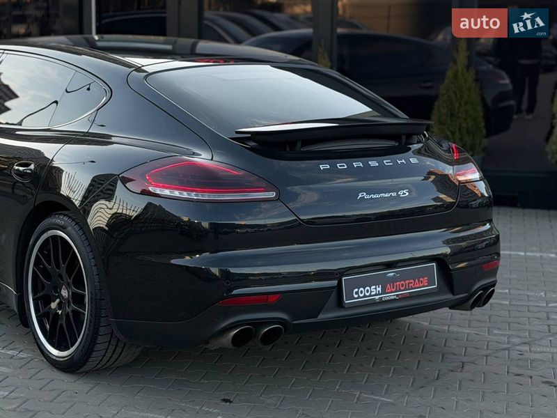 Фастбек Porsche Panamera 2013 в Києві