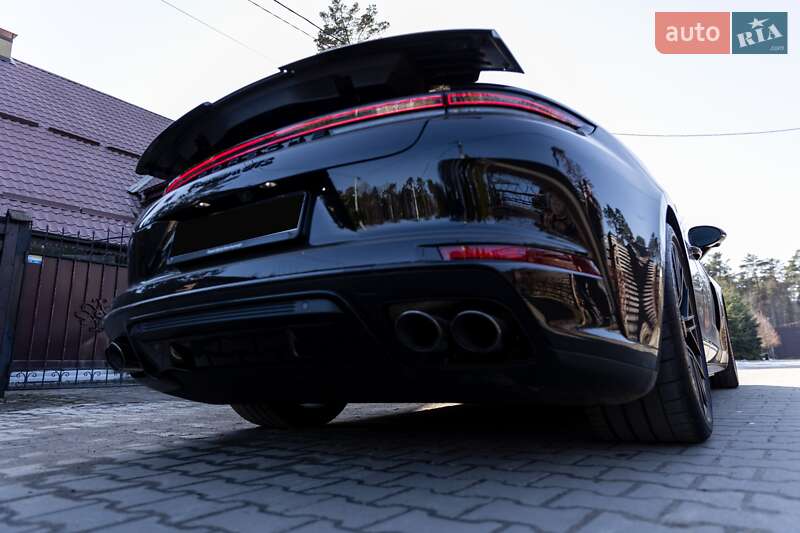 Фастбэк Porsche Panamera 2025 в Киеве