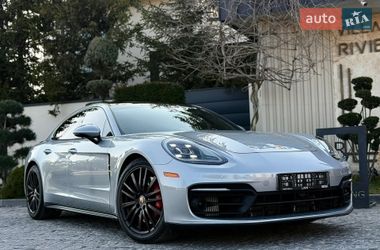 Фастбэк Porsche Panamera 2021 в Львове