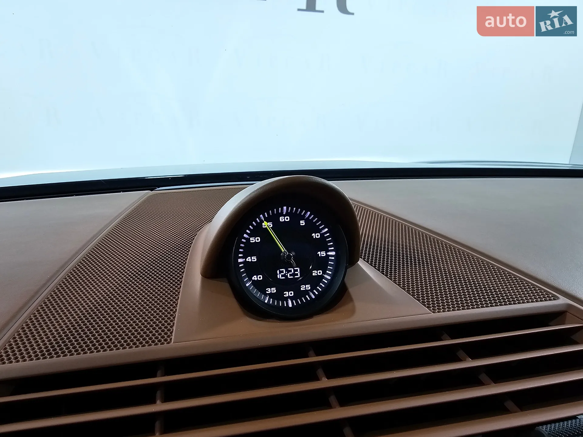 2017 Porsche Panamera - мініатюра 34