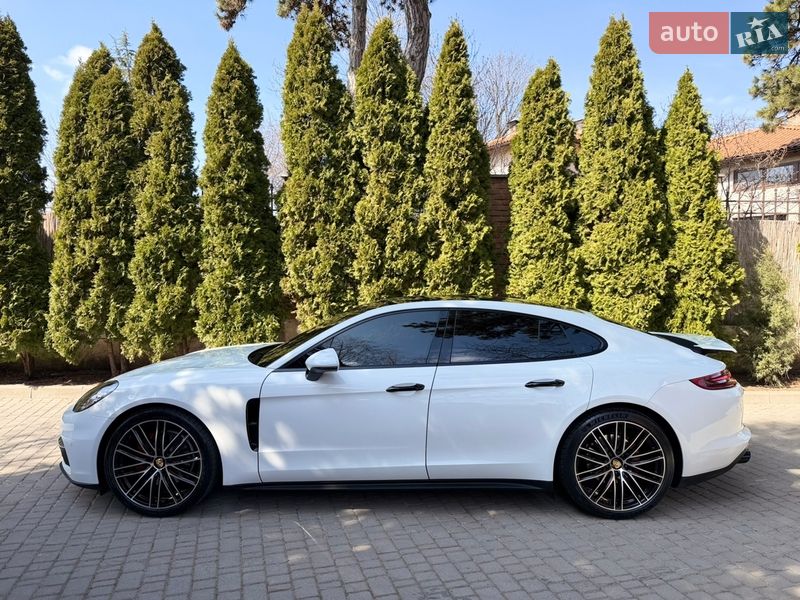Фастбэк Porsche Panamera 2017 в Одессе