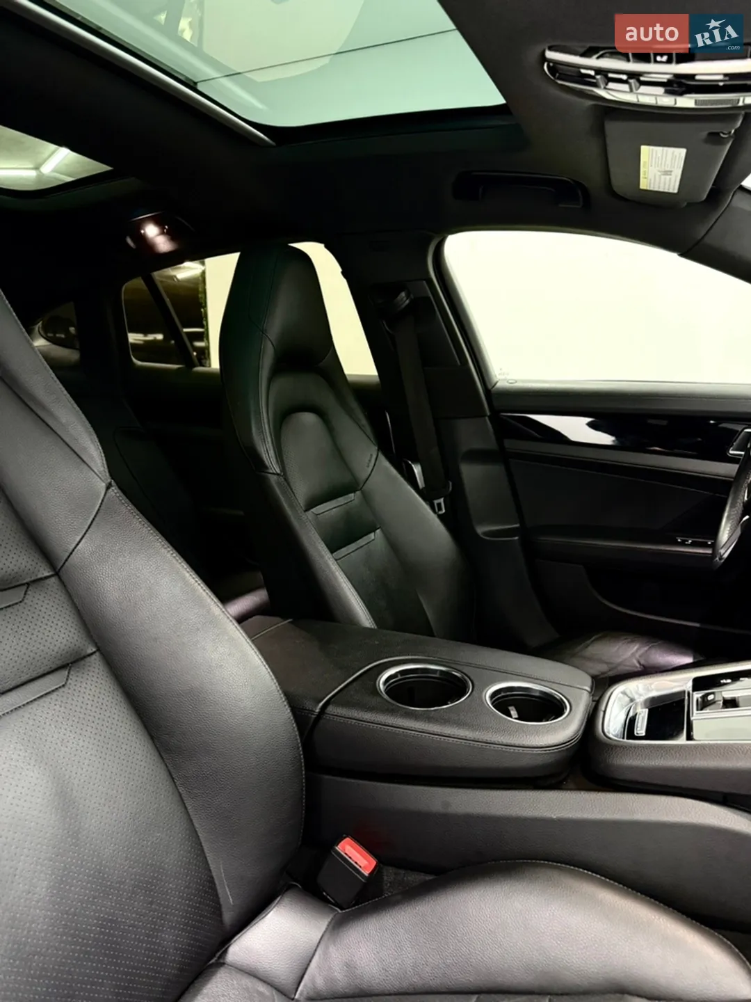2019 Porsche Panamera - мініатюра 19